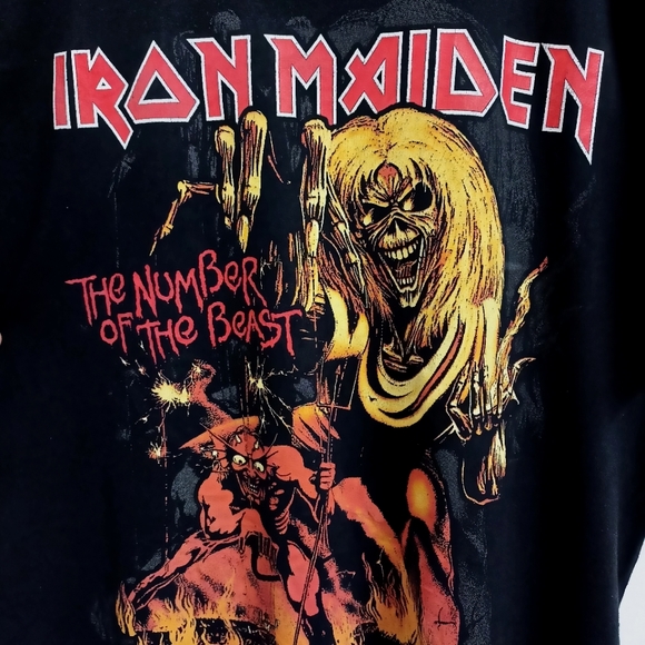 IRON MAIDEN VINTAGE GRAPHIC T-SHIRT 👕 - Picture 3 of 4